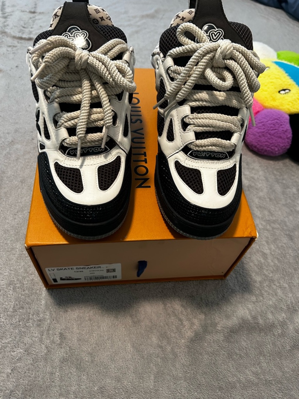 Louis Vuitton Kids Black and White LV Lace-Up Sneakers - Picture 4 of 10
